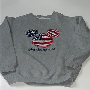 Vintage Patriotic Walt Disney World Mickey crewneck small